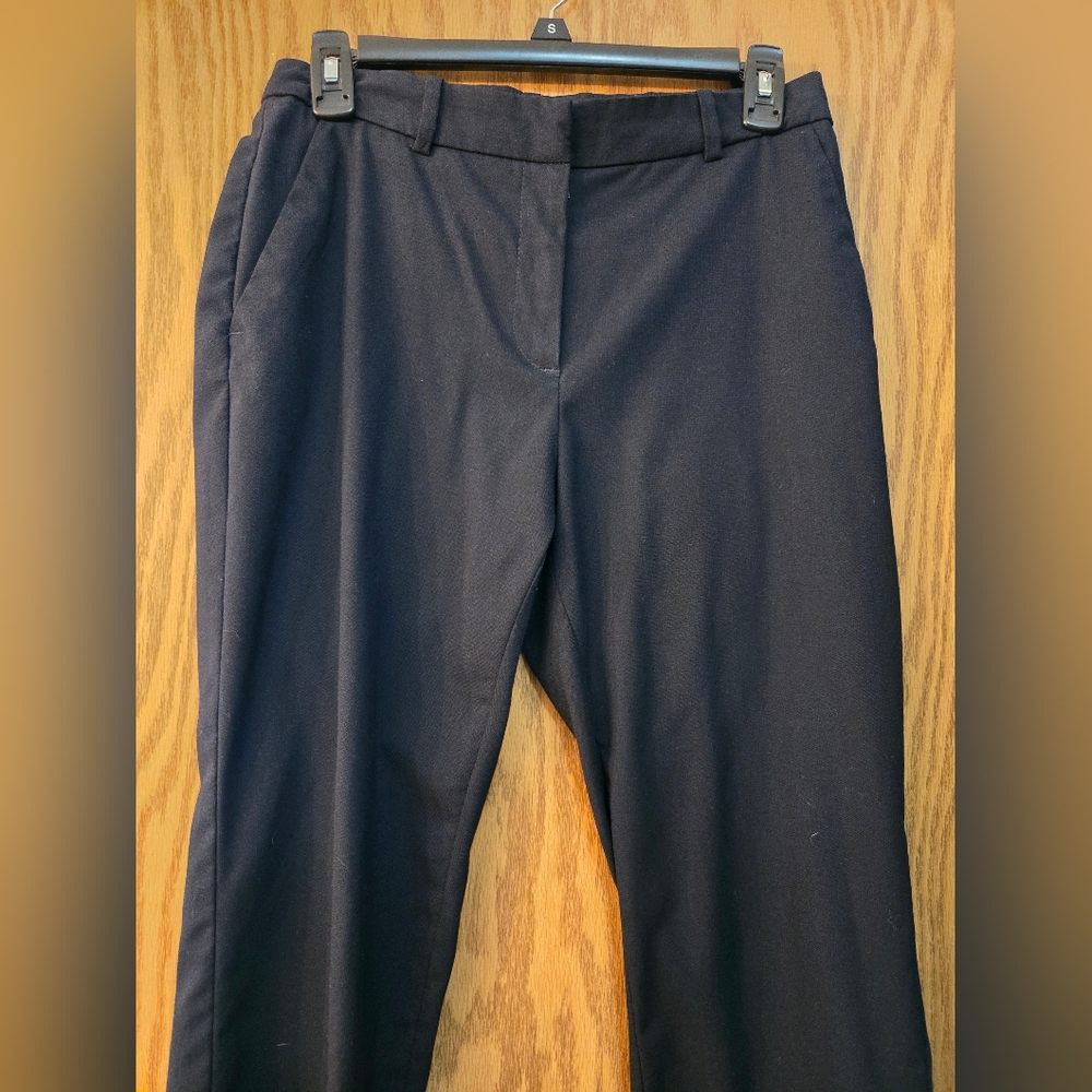 Cute Ladies Dark Navy Dress Trousers. Size 4. Great Condition.